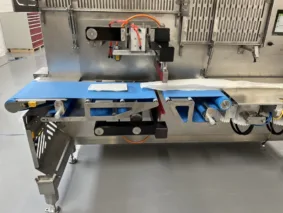 HFFS food packaging machine from Flowrap